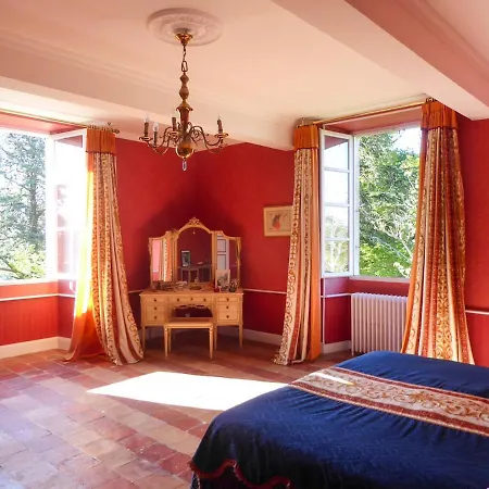 בית נופש Larroque-sur-l'osse Chateau Sleeps 12 Pool Wifi *