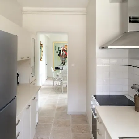 Larroque-sur-l'osse Chateau Sleeps 12 Pool Wifi *