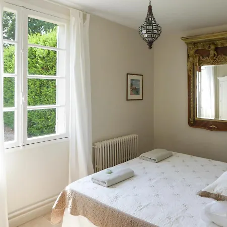 בית נופש Larroque-sur-l'osse Chateau Sleeps 12 Pool Wifi *
