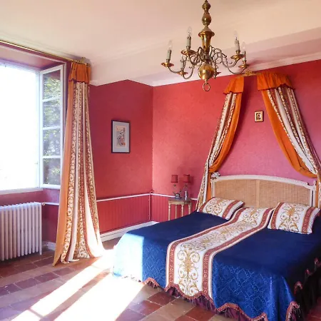 Larroque-sur-l'osse Chateau Sleeps 12 Pool Wifi